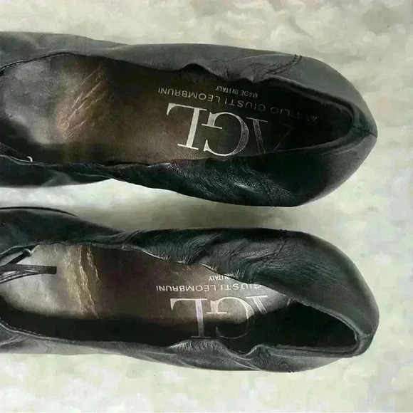 AGL Black Leather Bow Cap Toe Block Heel Pumps Shoes. - Picture 4 of 8